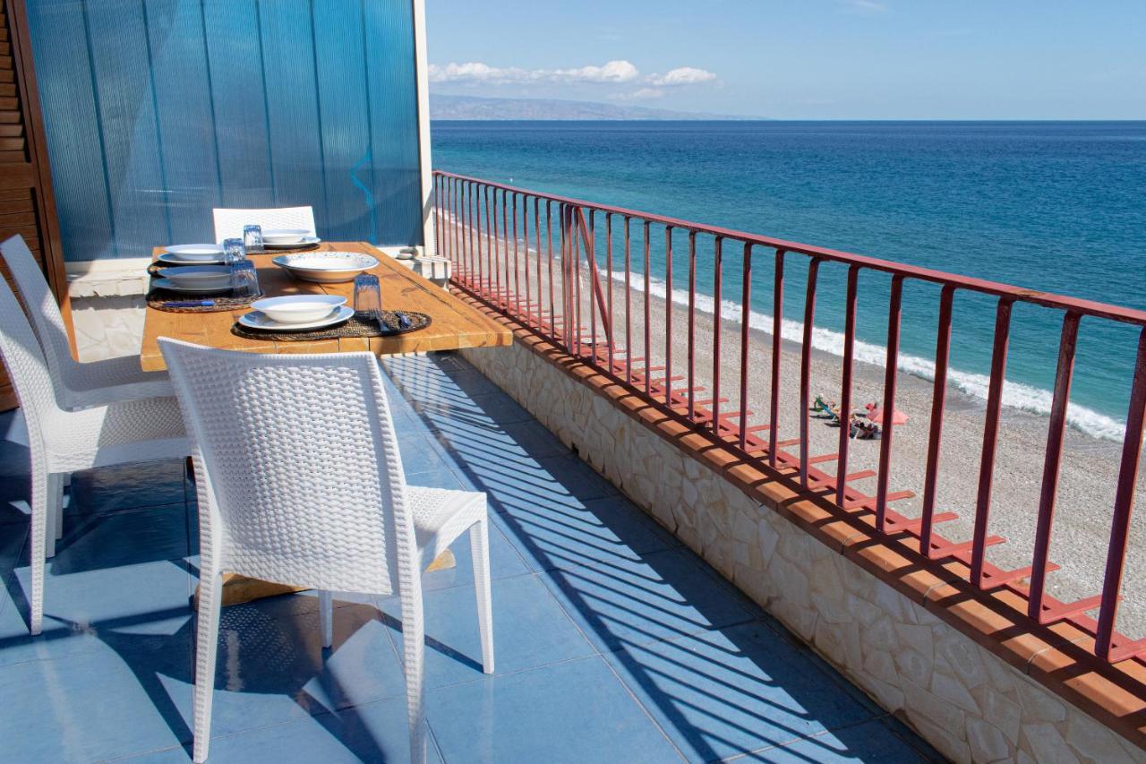 Beach House Acquamarina Летоянні Екстер'єр фото